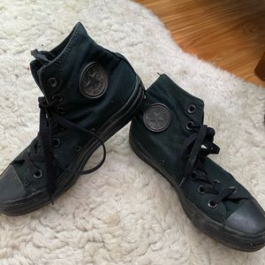 High tops- Classic converse